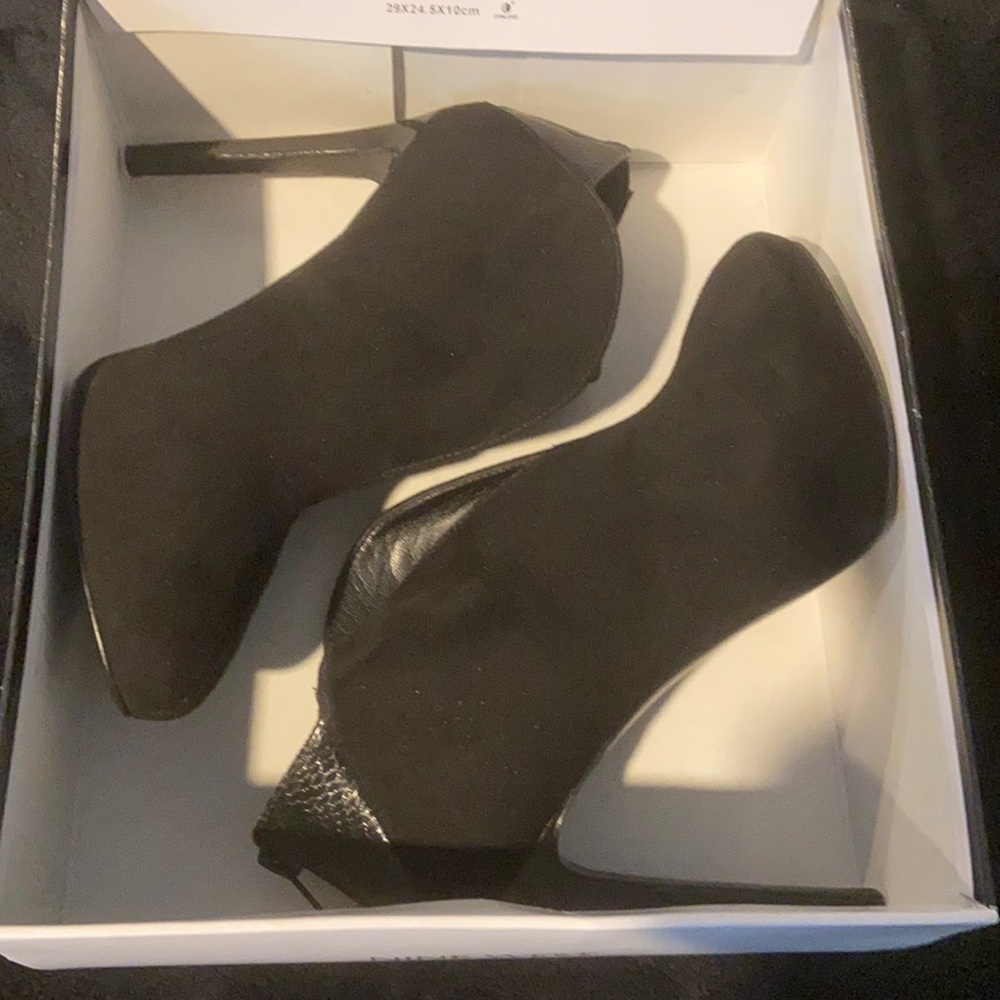 Nine West Suede Bootie.  Worn 2 times